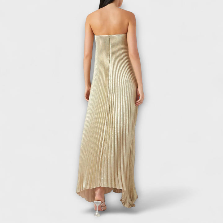 Robe femme chic à fleurs, longue et confortable, parfaite pour l'été ou une occasion.