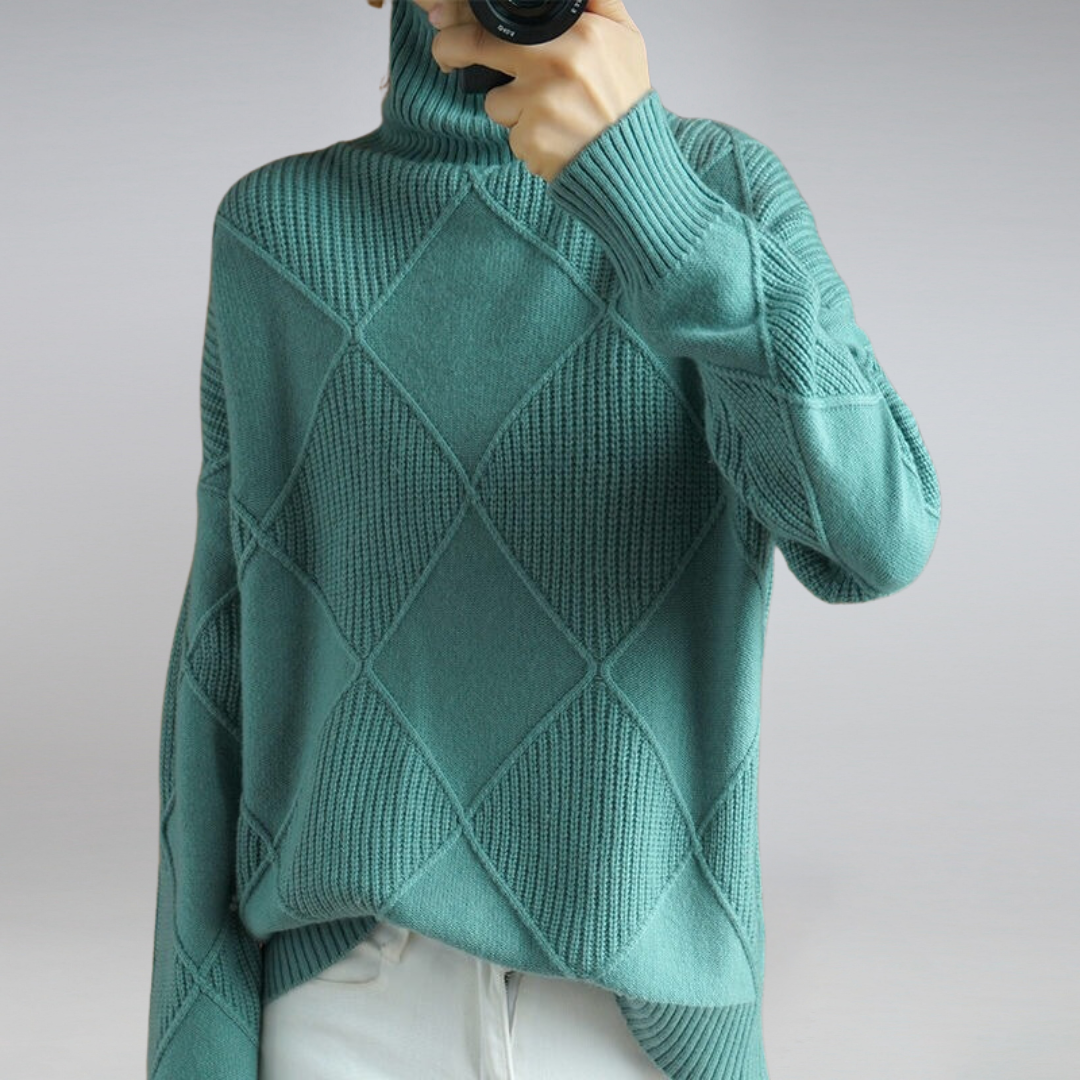 Pull col roulé femme, chaud et élégant, parfait pour une tenue décontractée cet hiver.