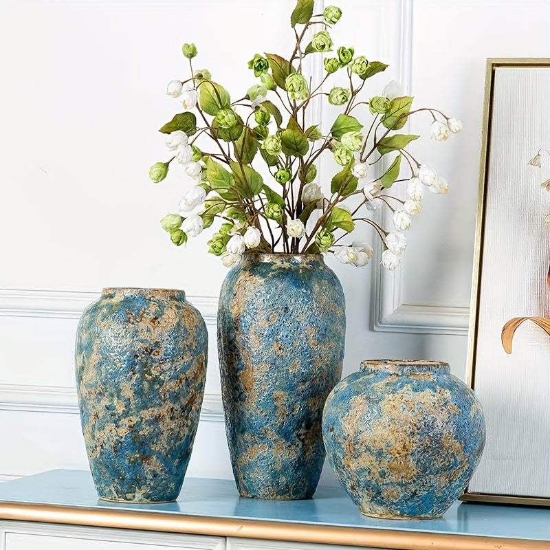 Vase vintage en céramique bleue, fait main. Décoration authentique pour salon ou chambre.