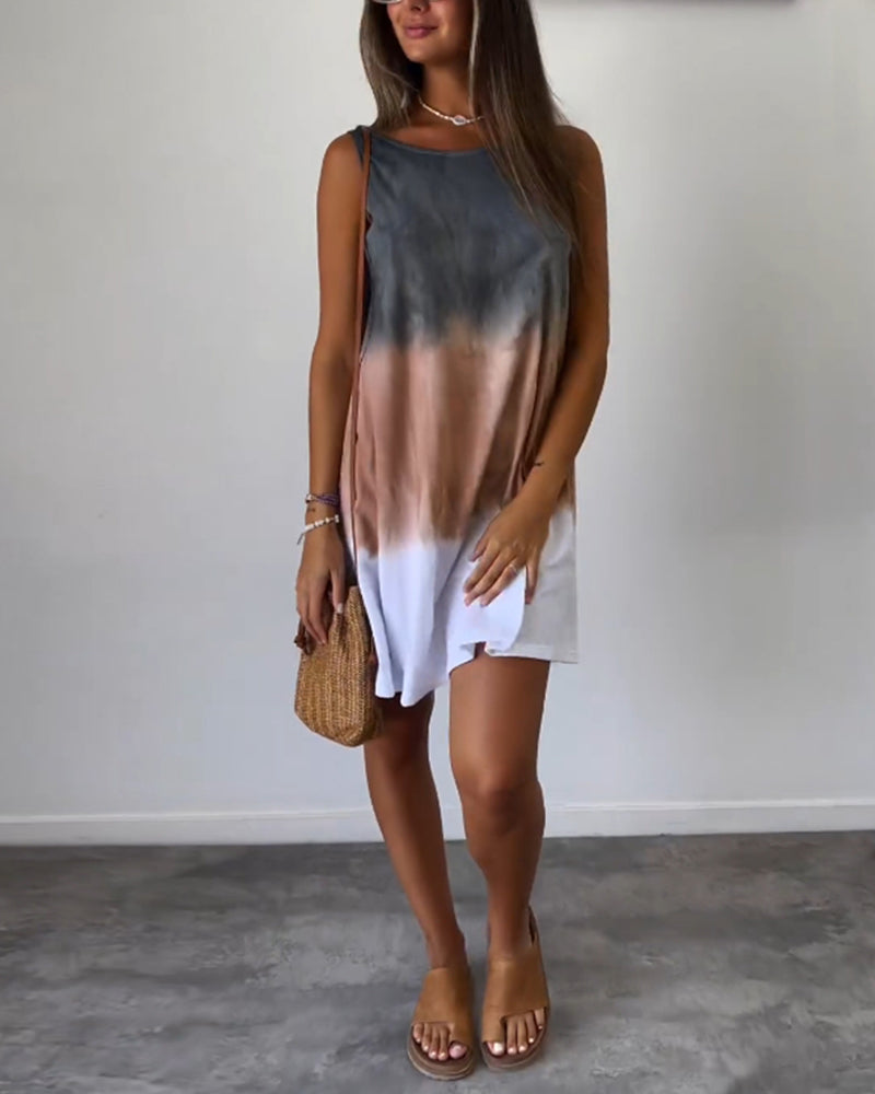 Élégante robe d'été femme sans manches, légère et fluide, un must-have pour la mode féminine estivale.