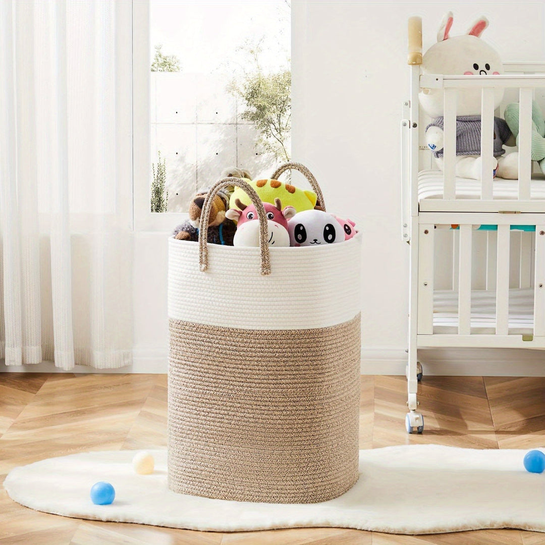 Robuste panier à linge tressé, design moderne pour un rangement de linge élégant dans la maison.