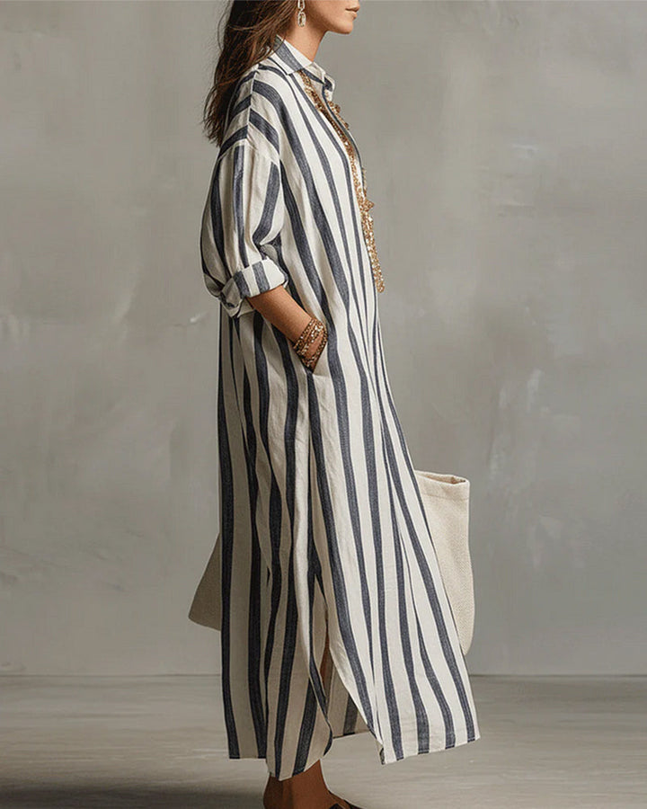 Élégante robe maxi fluide à rayures pour femme, manches longues. Confort et style décontracté chic au quotidien.