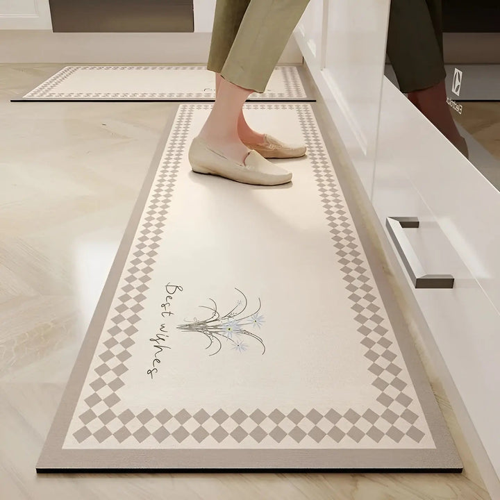 Tapis de cuisine moderne antidérapant et super absorbant en PVC, offrant sécurité et confort sous le pied.
