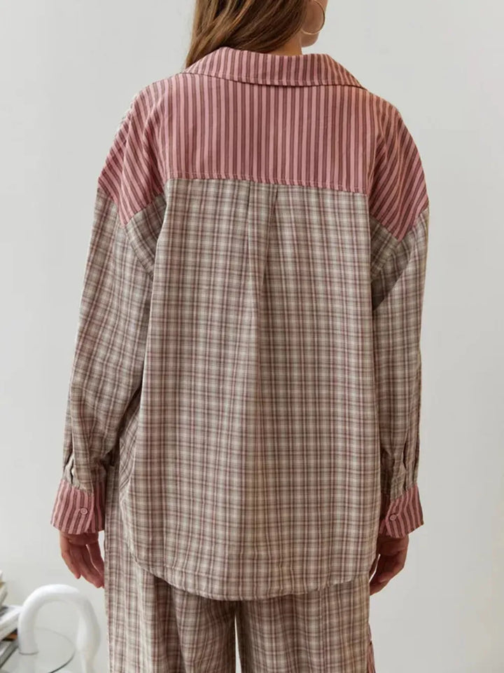 Pyjama femme brun et bleu, en coton de luxe pour un confort décontracté et une douceur inégalée. Vêtement nuit.