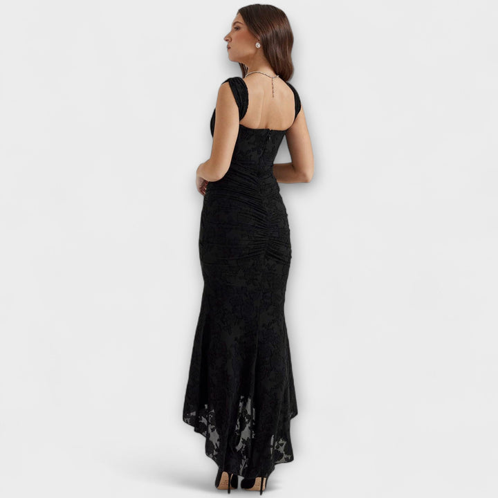 Robe de cocktail longue femme, corset raffiné, pour une touche glamour.