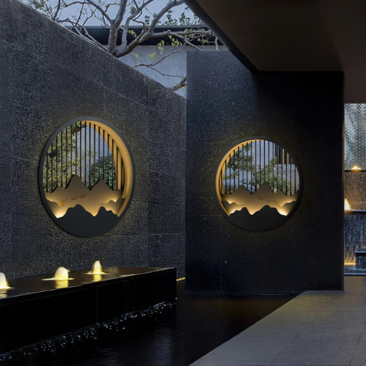 Applique LED extérieure contemporaine, étanche, design épuré, idéale pour décorer les façades.