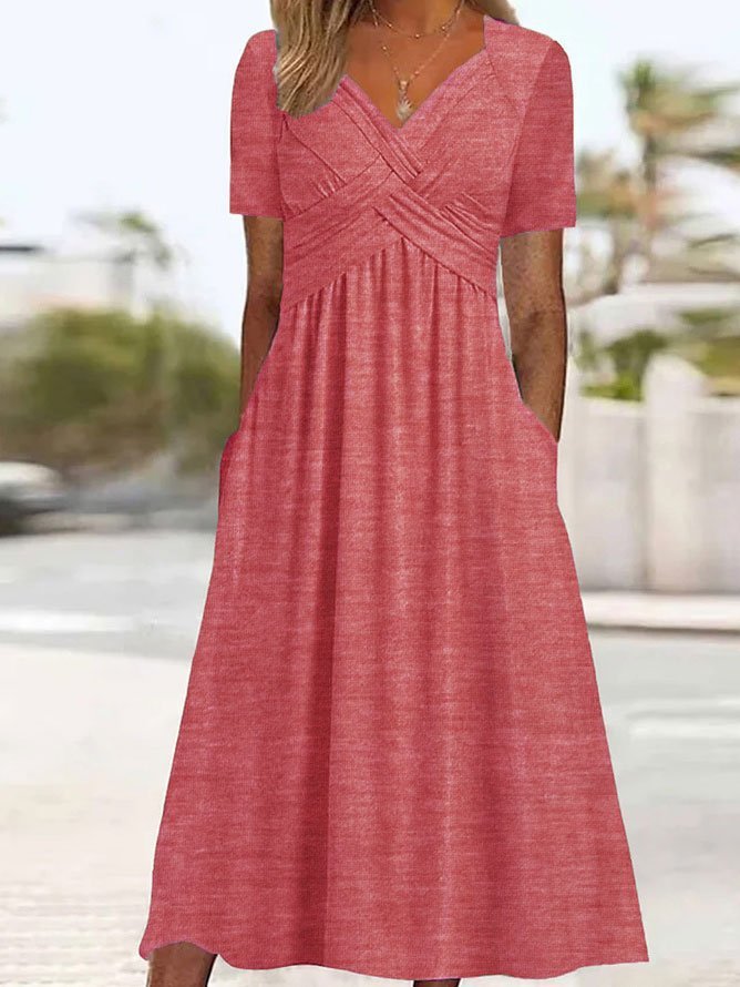 Robe d'été longue fluide femme, col V. Élégante et décontractée, idéale pour les vacances et tenues chic.