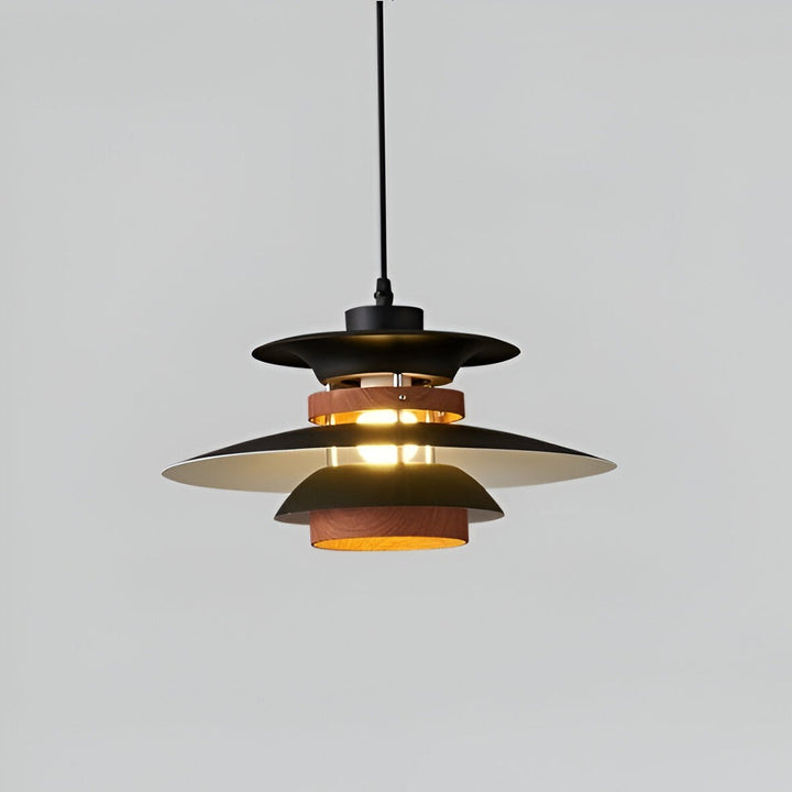 Suspension scandinave minimaliste en bois, parfaite pour une décoration épurée de salon ou salle à manger.