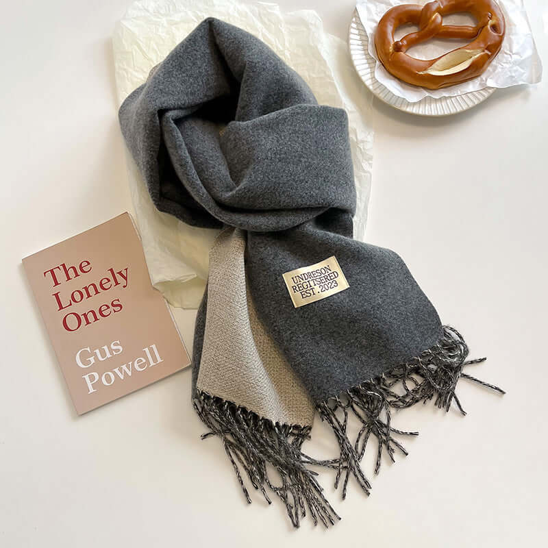 Confort et luxe : écharpe femme en cachemire réversible, l'accessoire parfait pour un hiver chaud.
