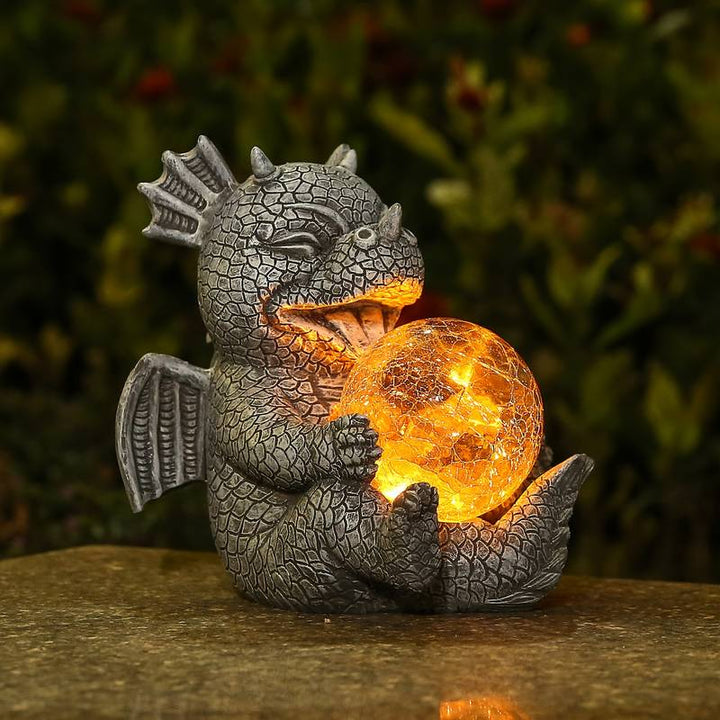Lampe de table LED en forme de dragon unique, créant une ambiance magique pour décoration de salon ou chambre.