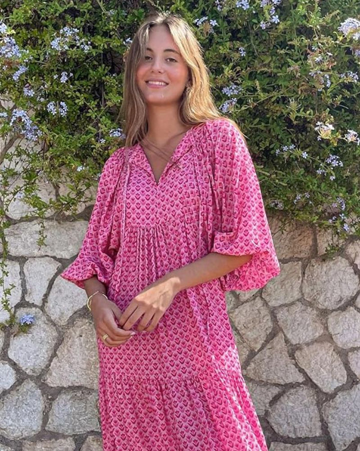 Vêtement chic: Robe longue femme en vert clair, vert foncé ou rose, style polyvalent et élégant.