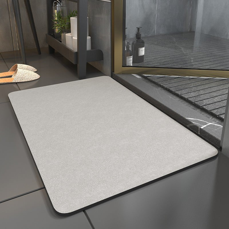 Tapis de bain moderne HydroSafe antidérapant, accessoire essentiel salle de bain, séchage rapide pour votre sécurité.
