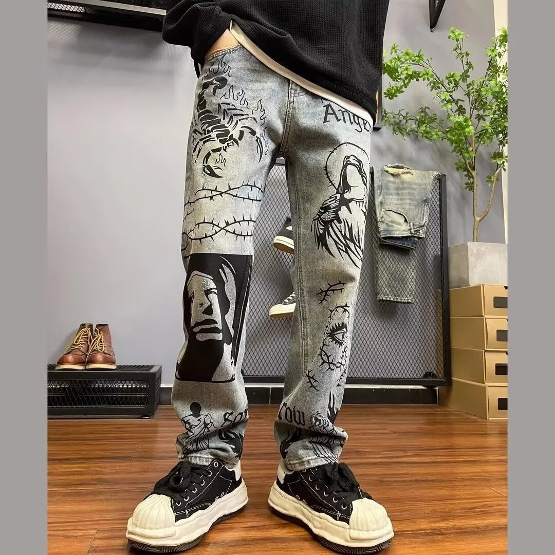 Pantalon homme long style urbain, jean droit graphique, design moderne et décontracté.