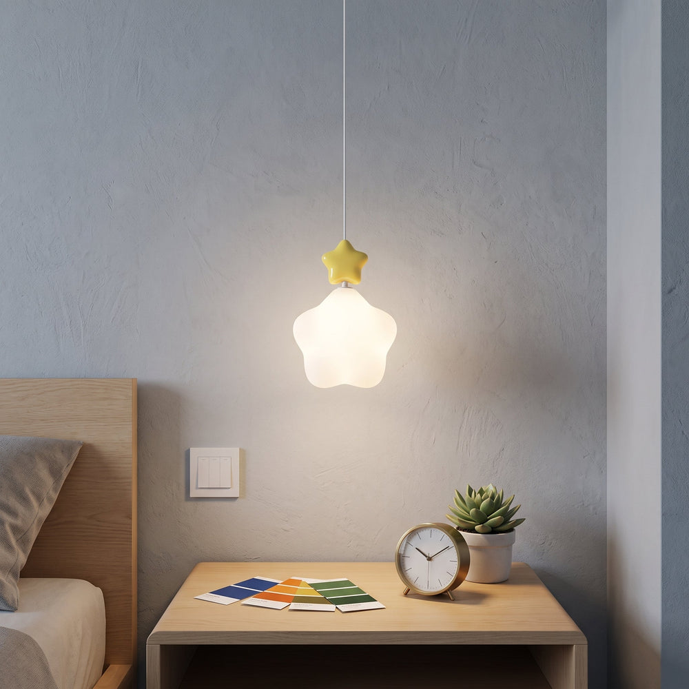 Lampe plafond LED enfant, motif nuage étoilé, crée une ambiance douce pour la chambre.