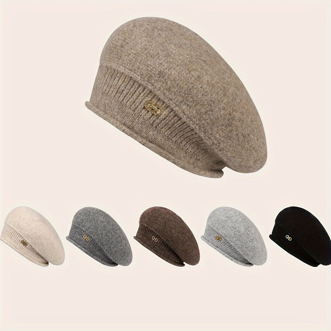 Chapeau béret tricoté femme. Accessoire mode hivernal confortable et stylé.