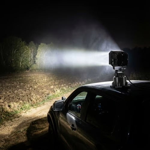 Projecteur LED PowerRay magnétique avec pied noir, idéal pour recherche et sauvetage en extérieur.
