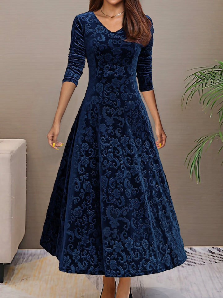 Robe florale décontractée sans manches pour femme, idéale été, longueur genou.