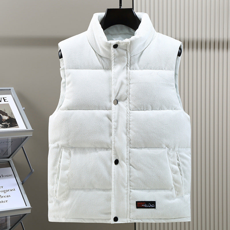 Gilet chaud homme en velours côtelé gris, col montant, parfait pour l'hiver. Confort et style décontracté.