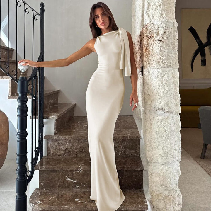 Robe de gala asymétrique chic femme, idéale pour mariage, soirée, bal ou toute occasion spéciale.