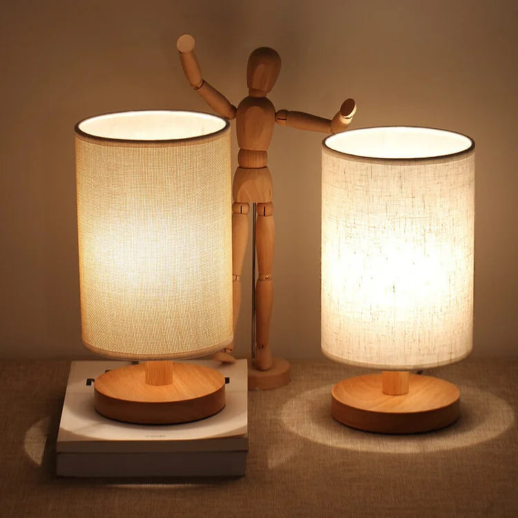 Lampe de table en bambou organique et lin, style Japandi moderne, éclairage LED doux.