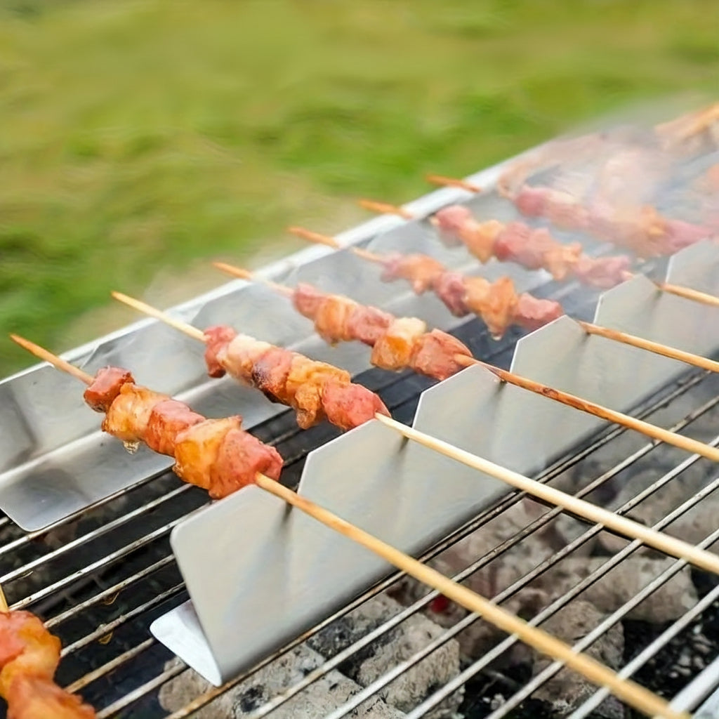 Support de grillade surélevé en acier inoxydable pour brochettes BBQ. Parfait pour la cuisine extérieure.