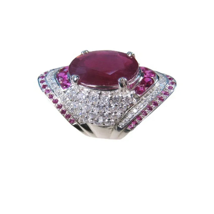Bijou bague femme en argent sterling 925, orné d'un rubis. Élégance et luxe au doigt.
