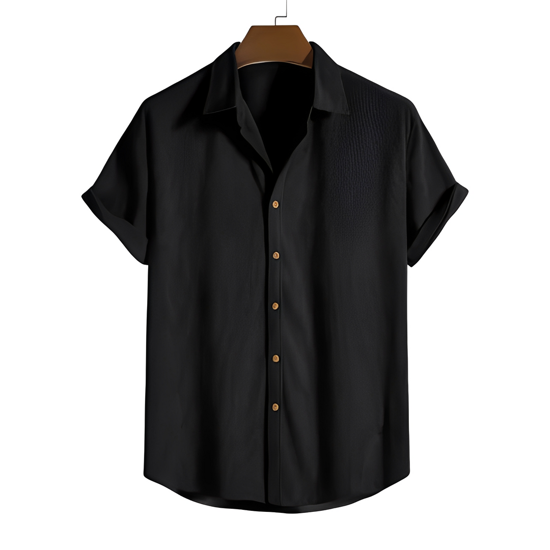 Chemise homme décontractée et légère à manches courtes. Indispensable pour la mode estivale et les journées chaudes.