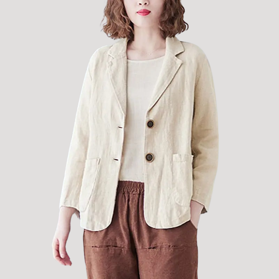 Costume femme moderne, veste boutonnée élégante, parfaite pour un look professionnel chic et polyvalent.