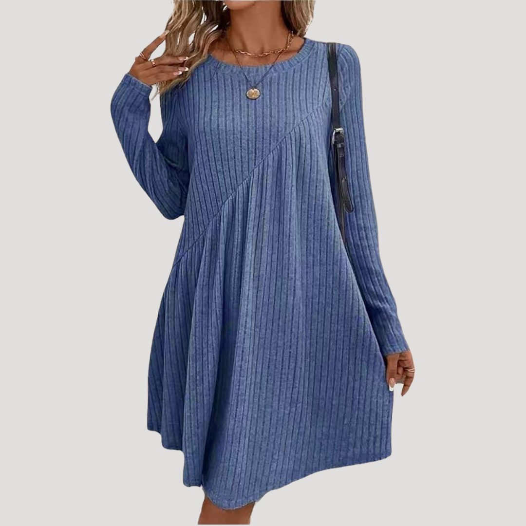 Robe femme simple et élégante, coupe droite, longueur genou. Style décontracté chic, parfaite pour la polyvalence.