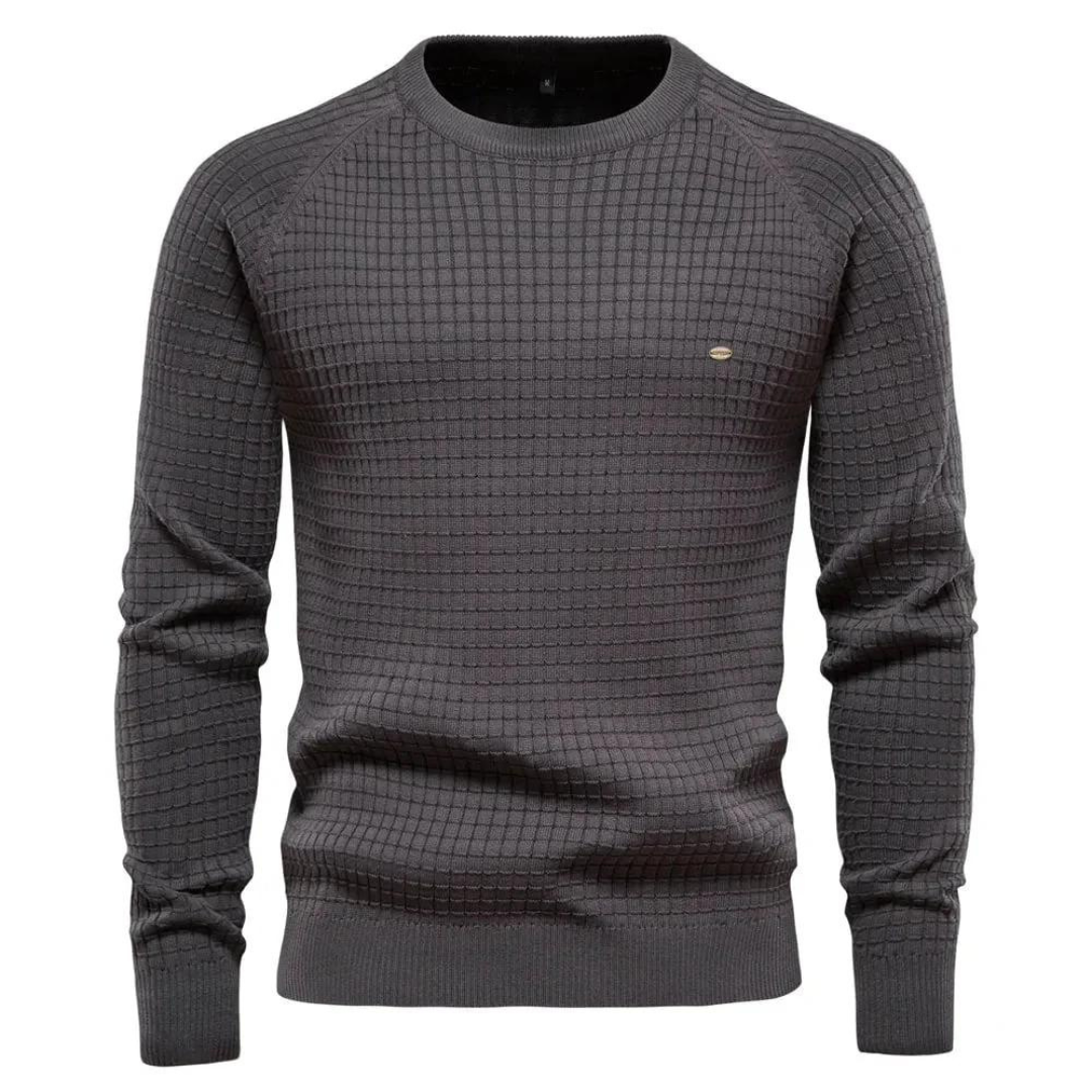 Pull homme confortable en maille douce, col rond. Idéal pour un confort quotidien et look décontracté chic.