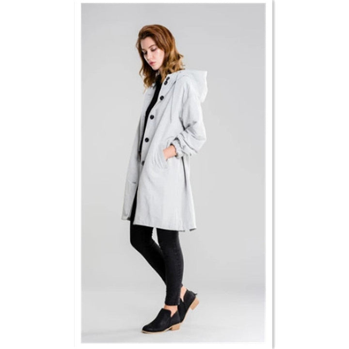 Manteau de pluie femme élégant, idéal mode printemps/automne, protection et confort garantis pour les grandes tailles.