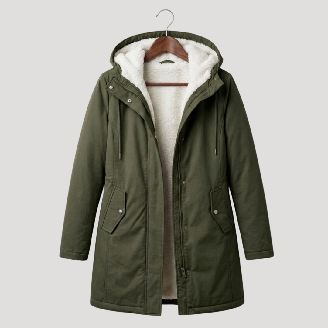Parka femme longue à capuche, chaude et stylée. Parfaite pour un look urbain décontracté cet hiver.