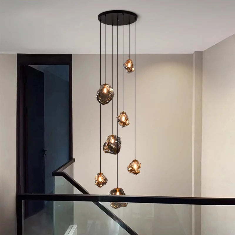 Luminaire LED suspendu design moderne nordique pour hall d'escalier, décoration intérieure villa.