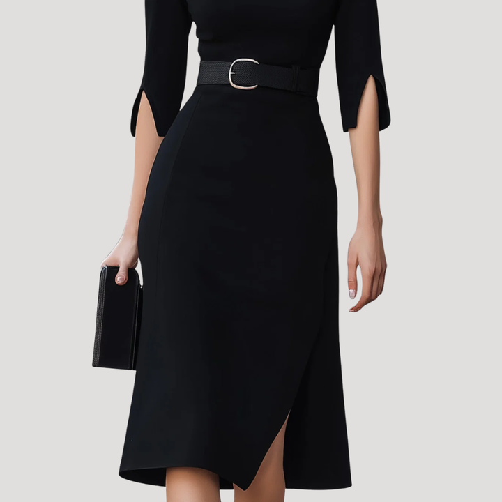 Robe midi élégante femme coupe cintrée pour une silhouette raffinée, parfaite pour l'automne.