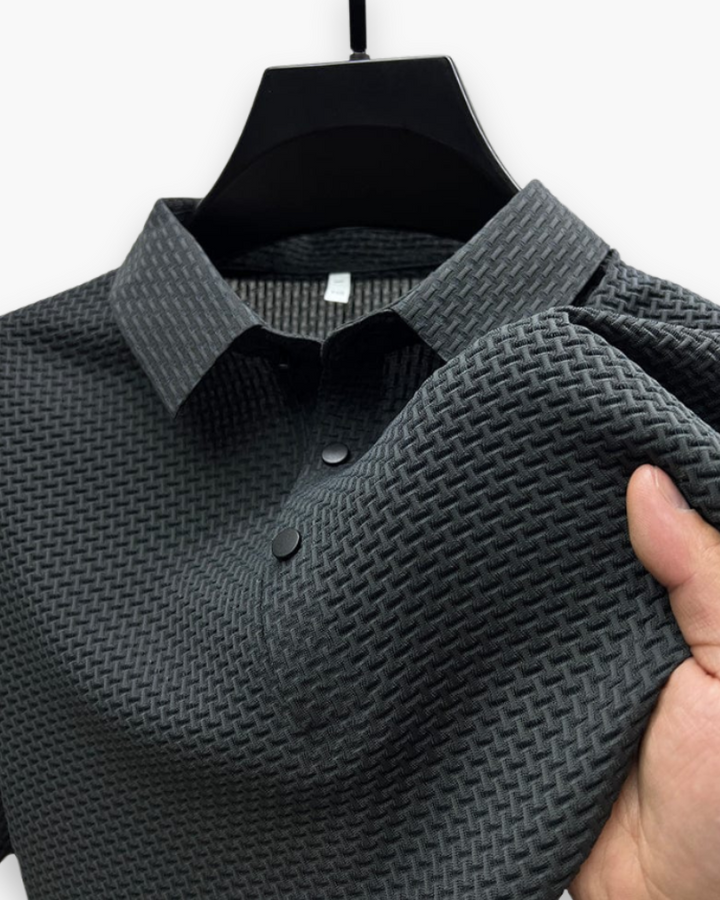 Polo structuré élégant pour homme, style moderne et confort décontracté, idéal printemps/été.