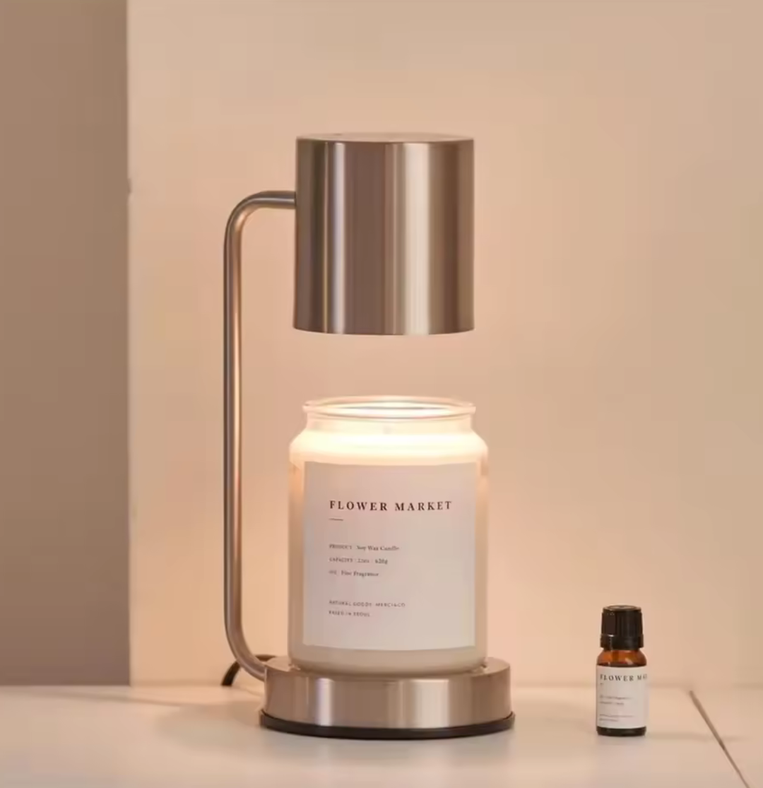 Lampe chauffe-cire minimaliste, lumière d'ambiance chaude, parfaite pour créer une atmosphère cosy et relaxante.
