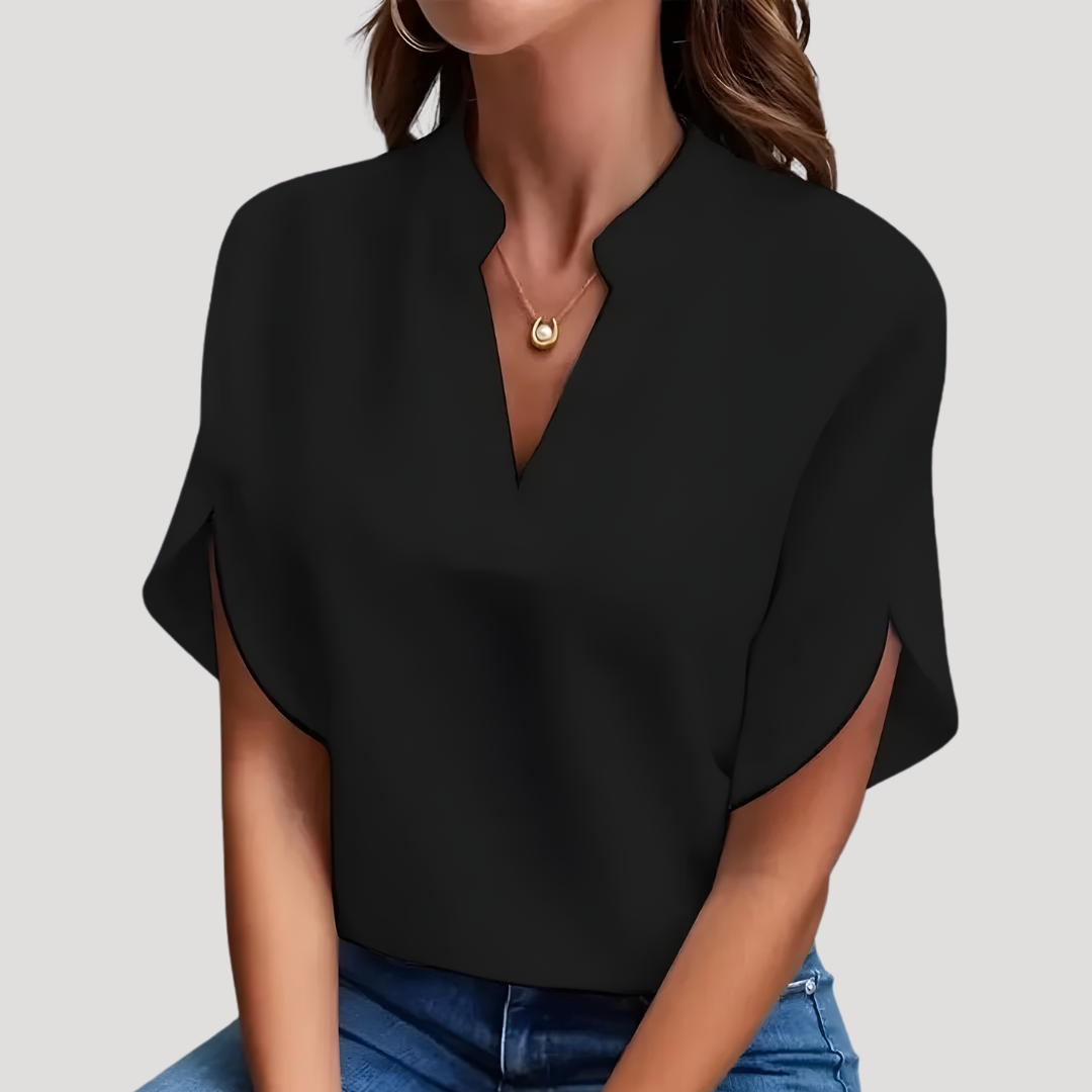 Élégant haut femme fluide col V, parfait pour un look décontracté-chic au quotidien.
