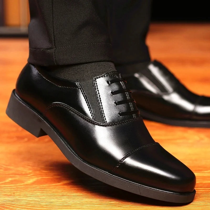 Mocassins orthopédiques homme, élégants et respirants, avec soutien de la voûte plantaire pour le travail.