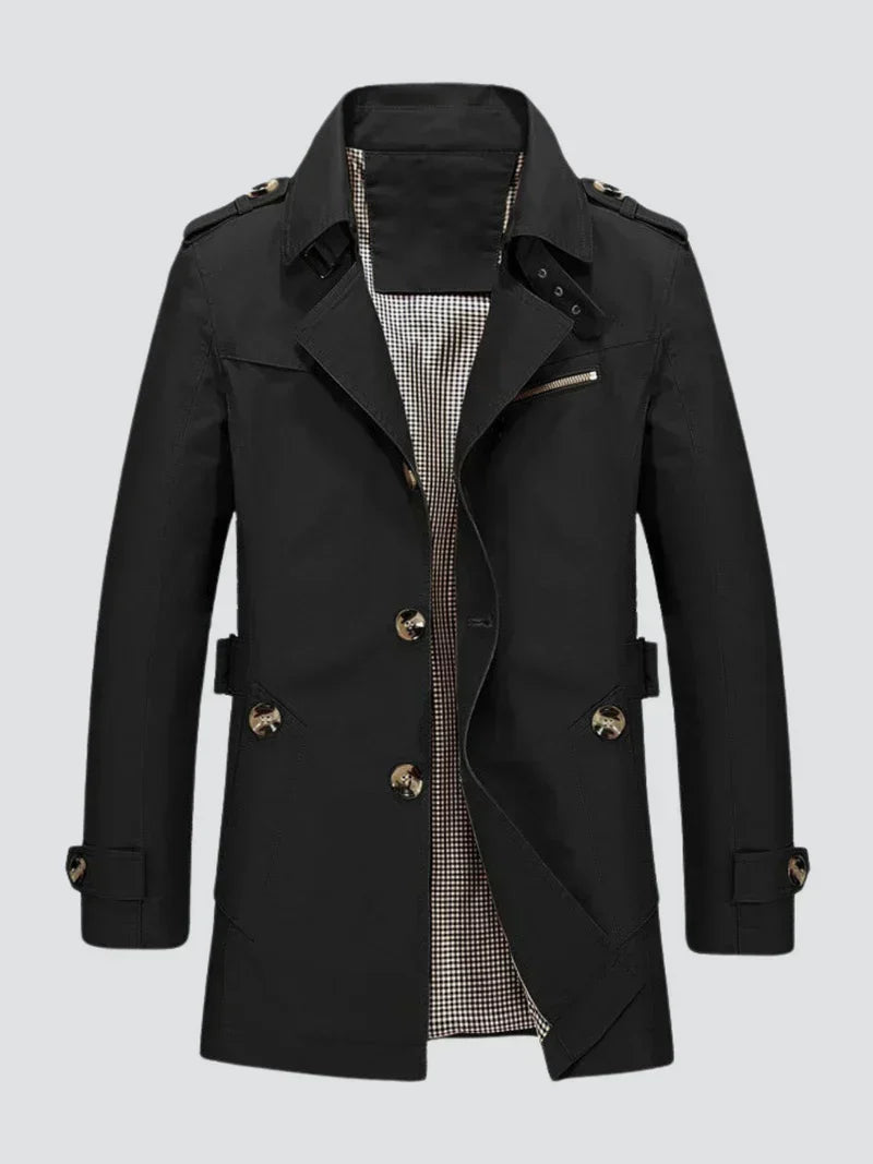 Vêtement homme: veste coupe-vent légère et respirante, essentielle pour le printemps et l'automne. Style casual-sportif.