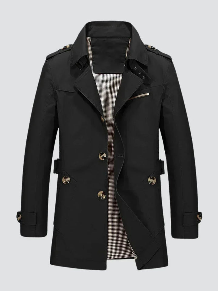 Vêtement homme: veste coupe-vent légère et respirante, essentielle pour le printemps et l'automne. Style casual-sportif.
