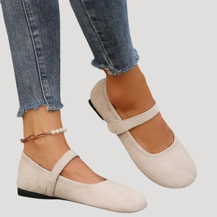 Élégantes ballerines Mary Jane femme marron, ajustables et confortables. Idéales pour une touche de mode intemporelle.