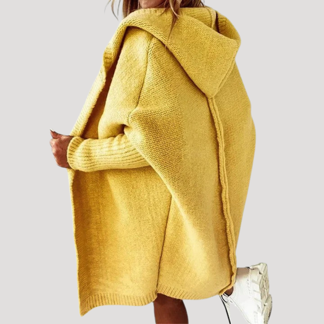 Cardigan femme élégant, coupe oversize avec capuche, doux et chaud pour l'hiver.