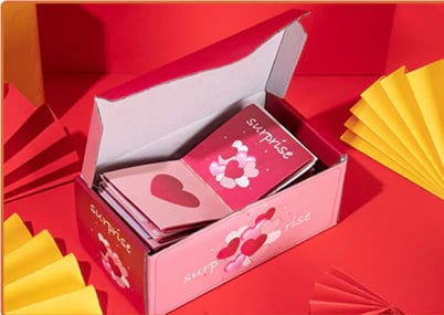 Surprenez avec ce coffret cadeau personnalisable incluant des cadres photo, parfait pour les fêtes.