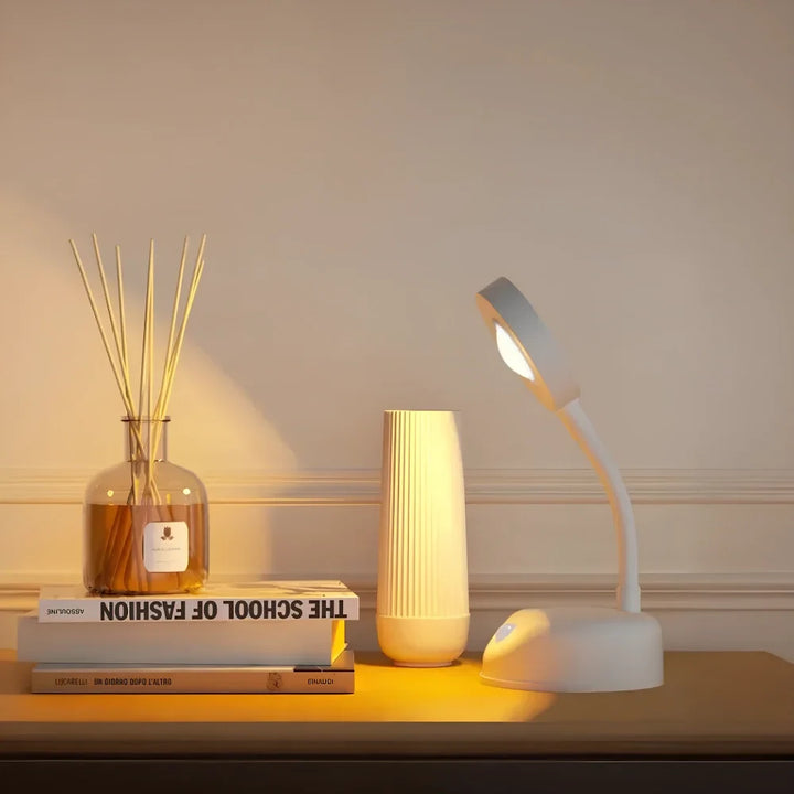 Applique murale LED adhésive, rechargeable USB-C. Éclairage intelligent sans fil avec rotation.