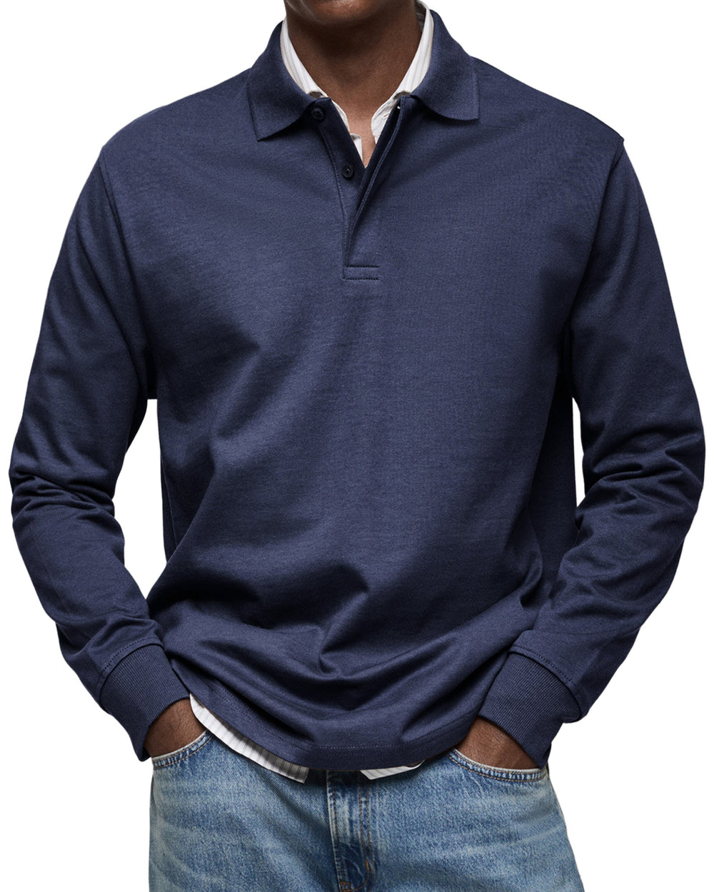 Polo homme moderne à manches longues, parfait pour toutes occasions. Style décontracté et chic.