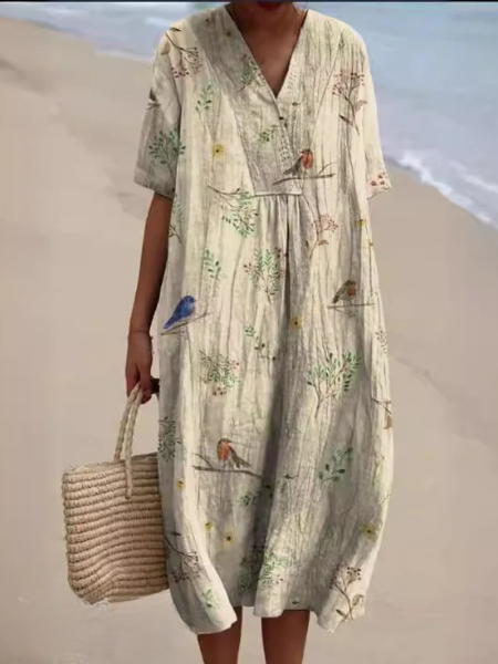 Mode femme: Robe florale décontractée pour été, design chic et confortable, motifs printaniers.