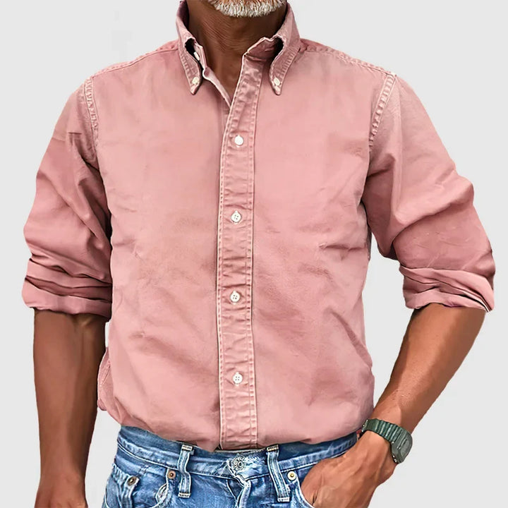 Chemise rétro homme manches longues, tissu délavé doux. Confort et style pour la mode masculine.