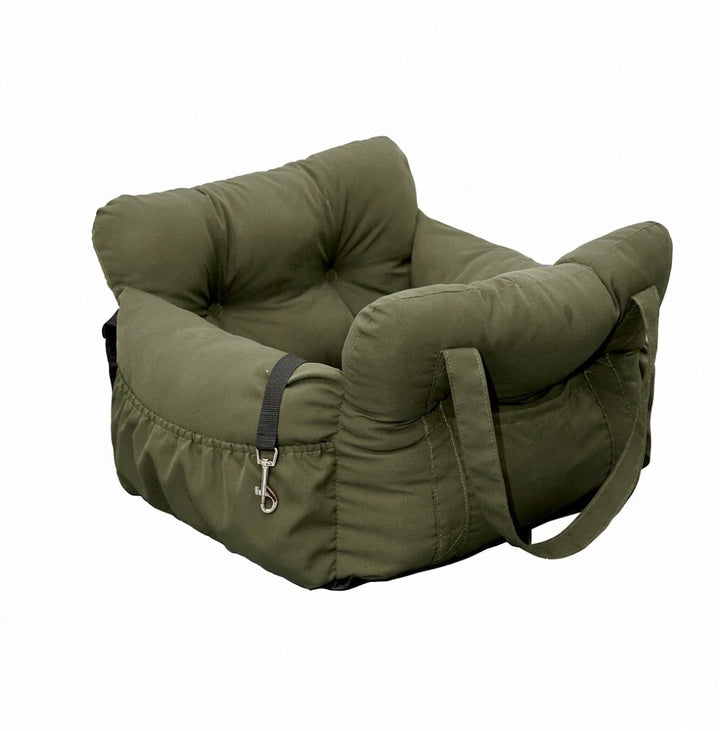 Lit douillet pour chien en voiture, avec housse lavable. Sécurité et confort garantis.