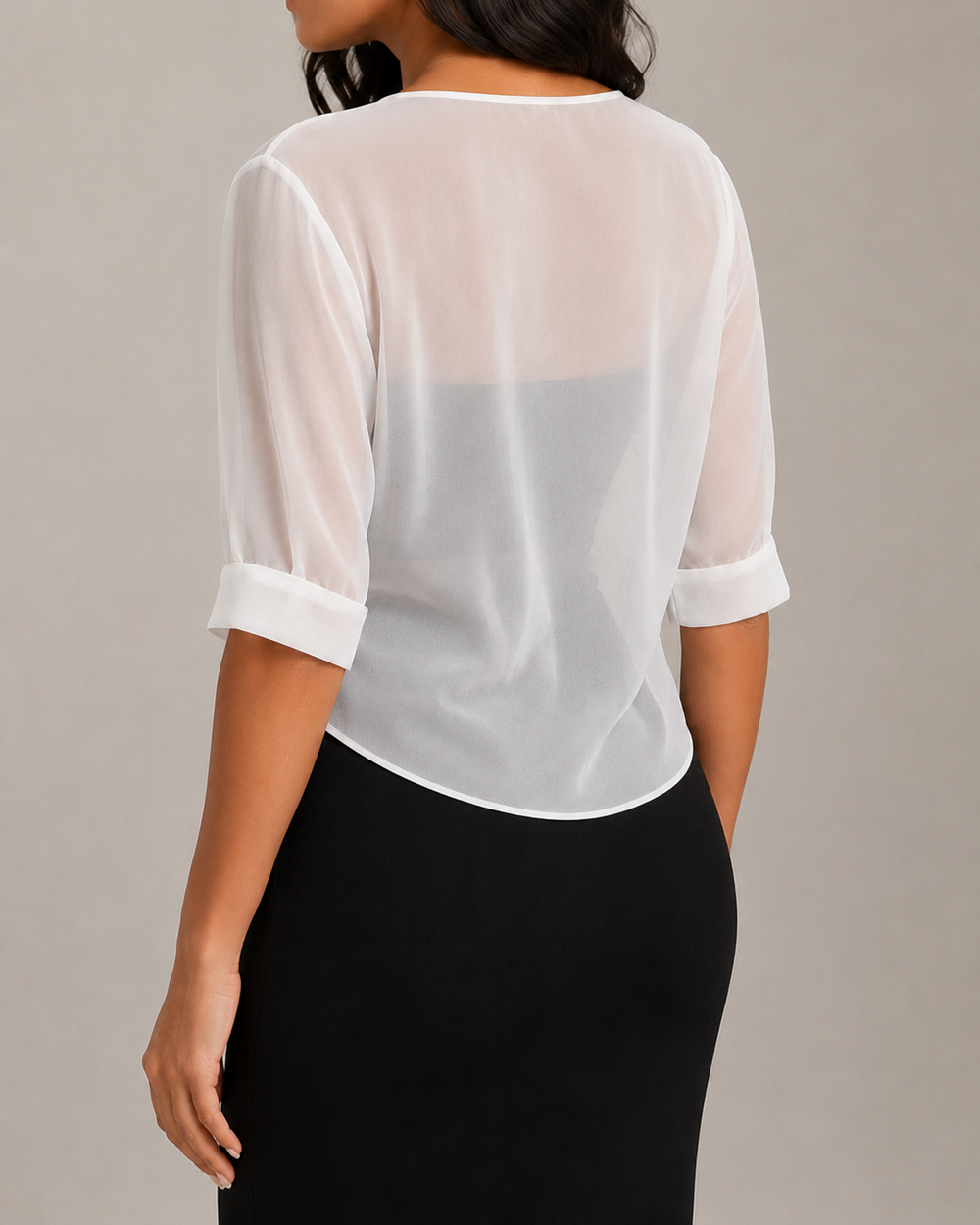 Haut femme polyvalent, chemise légère à devant ouvert, parfait pour tenue quotidienne. Style fluide et élégant.