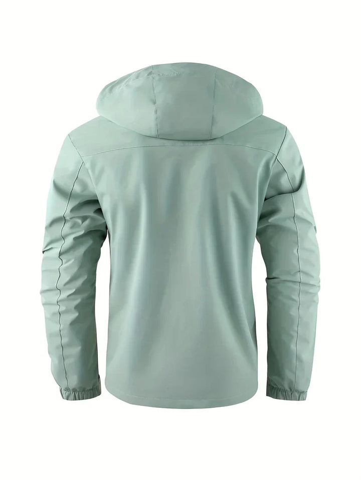 Veste homme cargo robuste avec multiples poches, parfaite pour l'hiver. Style casual durable et pratique.